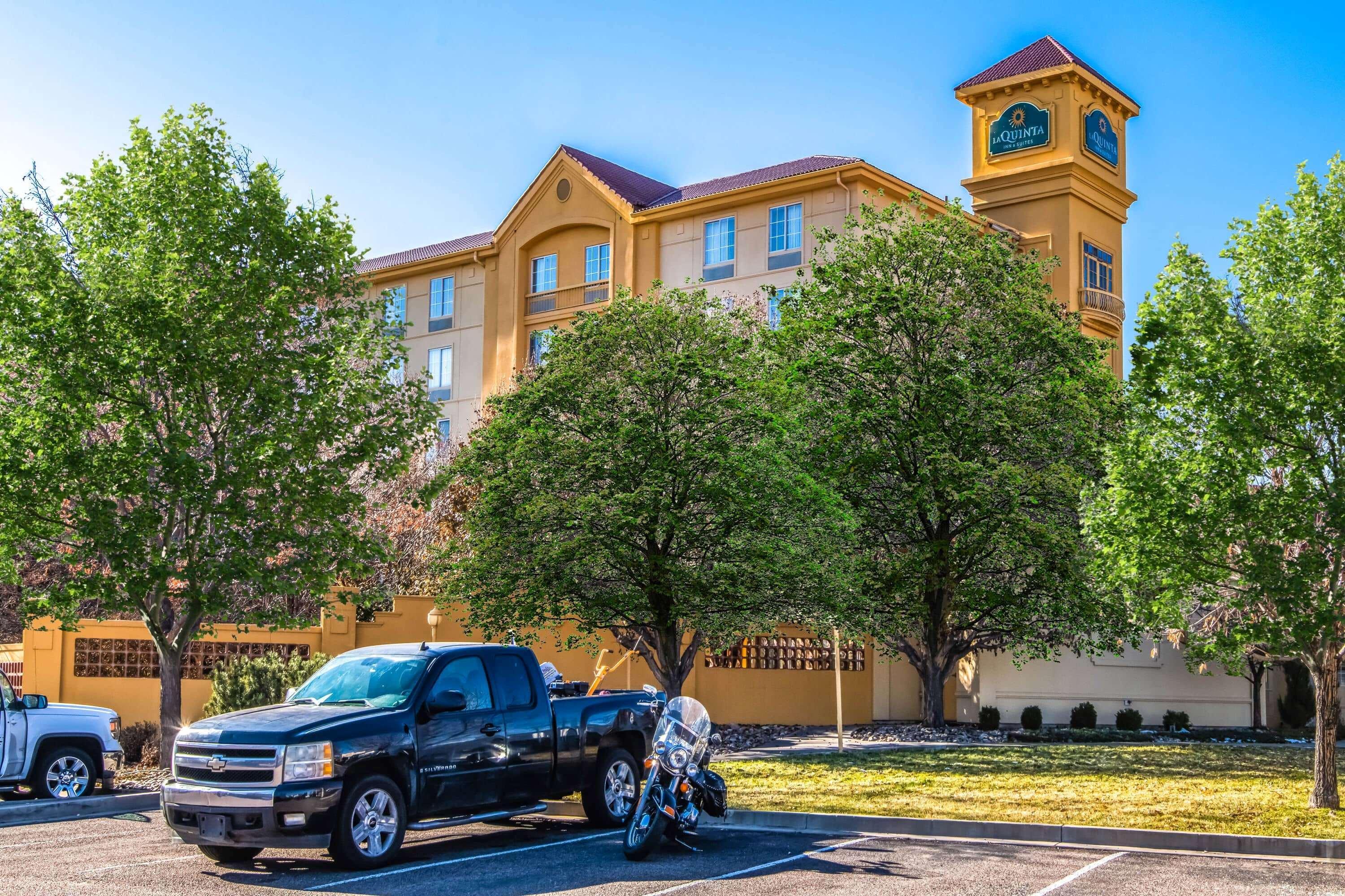 La Quinta By Wyndham Colorado Springs South Airport Hotel Exterior photo