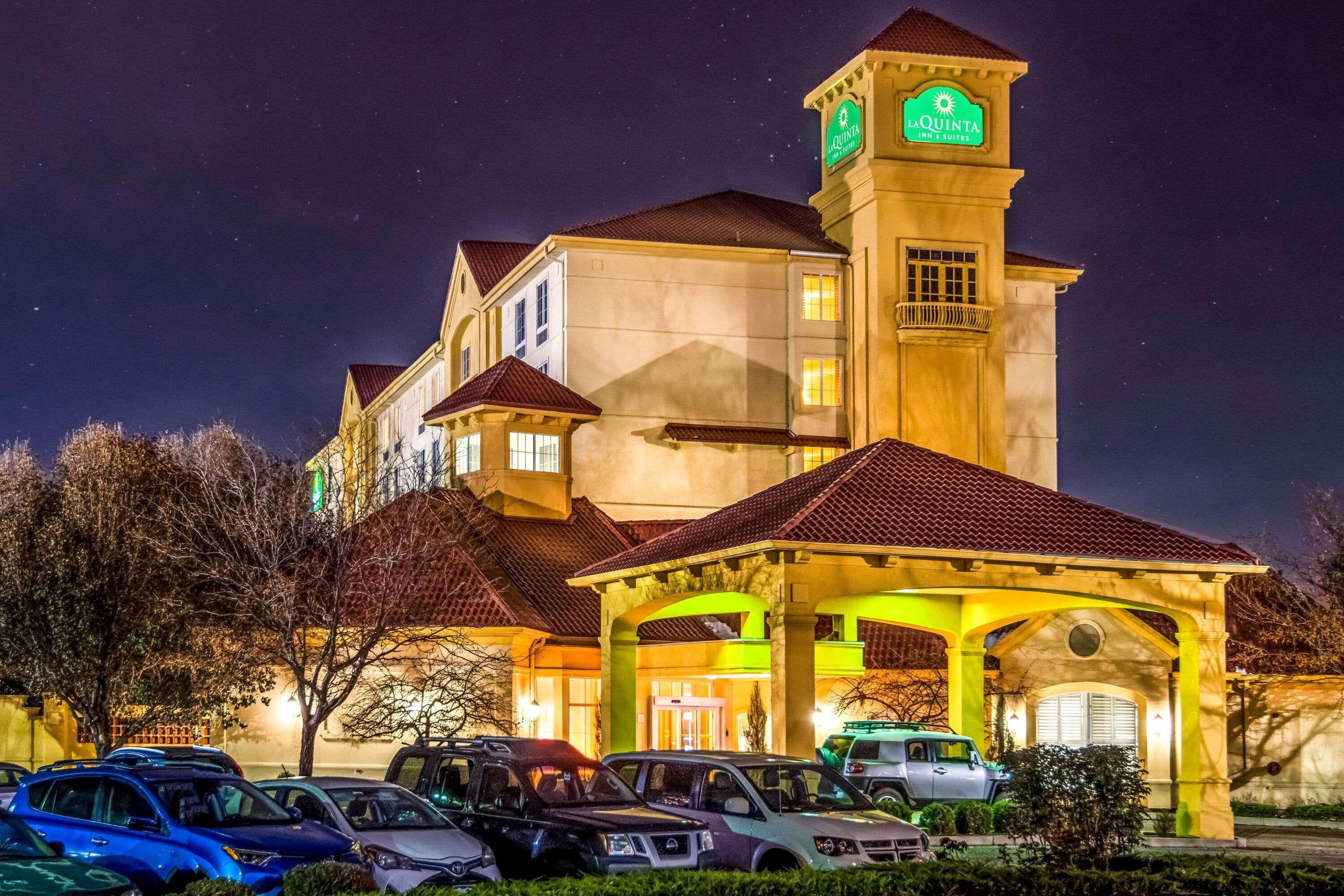 La Quinta By Wyndham Colorado Springs South Airport Hotel Exterior photo